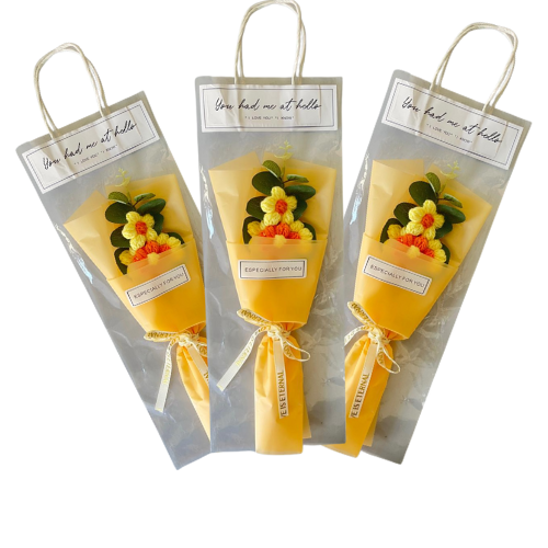 RAMO DE FLOR AMARILLA  EN CROCHET