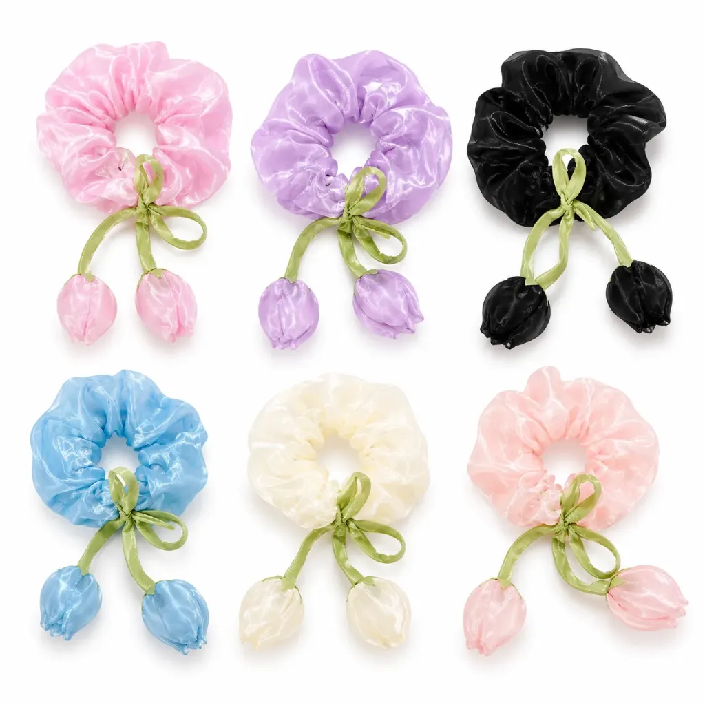 COLAS SCRUNCHIE PARA EL CABELLO CON ADORNO DE TULIPAN