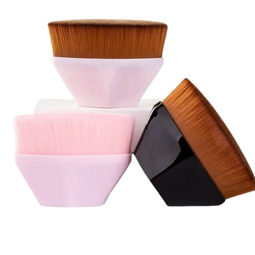 [212122] BROCHA KABUKI MAGICA PARA APLICAR BASE DE MAQUILLAJE